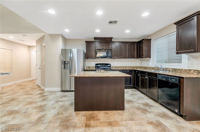 Building Photo - 7853 Askew Pl