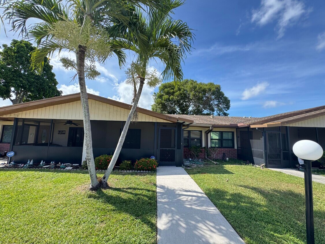 Foto principal - 5797 Doris Ct