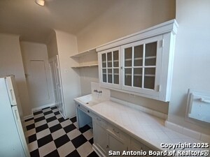 Foto del edificio - 215 W Magnolia Ave