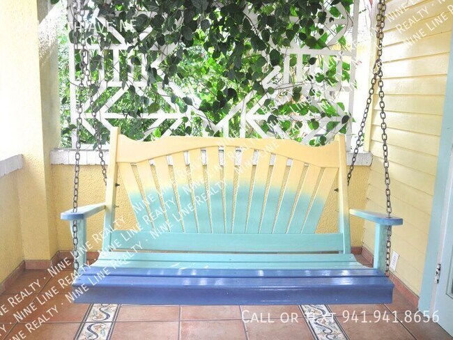 Foto del edificio - 241 17th Ave NE