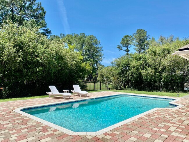 Building Photo - 2478 Country Club Blvd