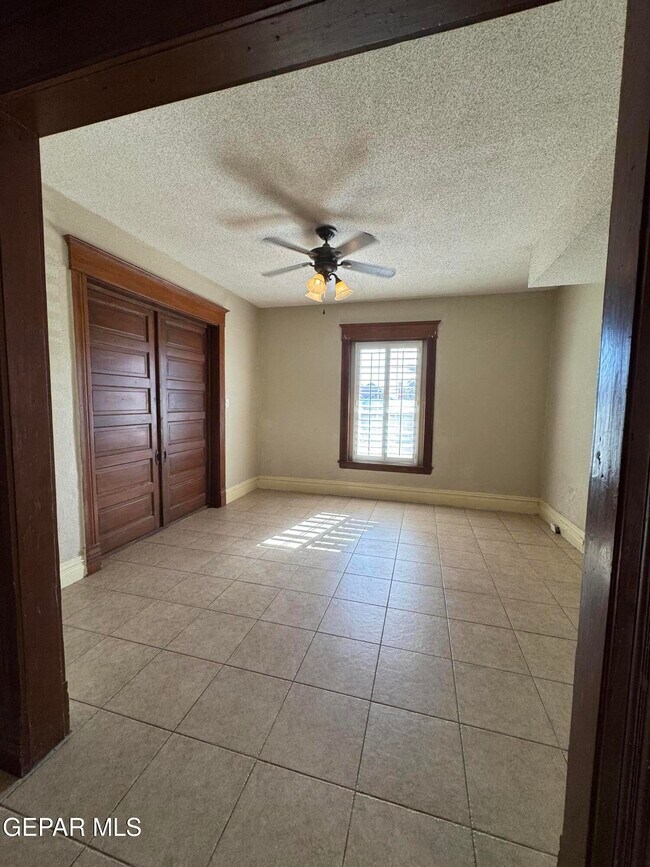 Building Photo - 617 Prospect St