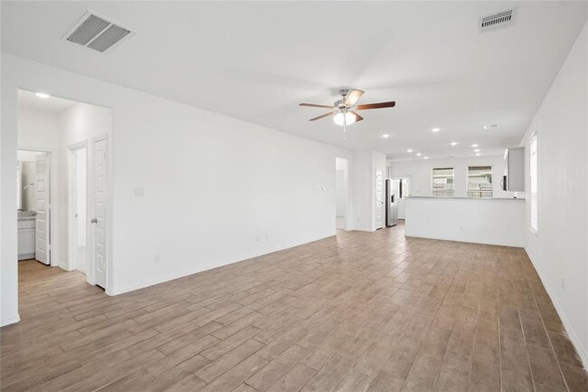 Building Photo - 23010 True Fortune Dr