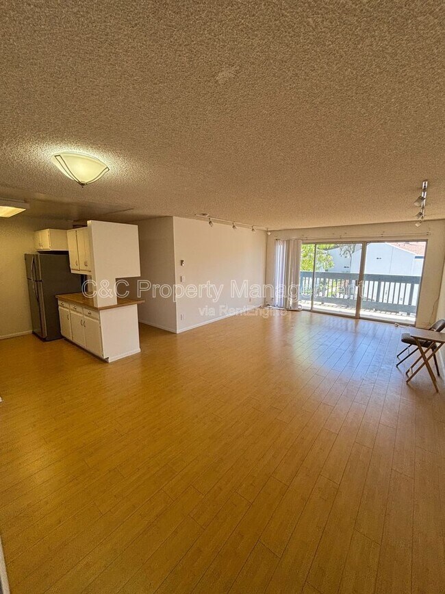 Foto del edificio - 802 Camino Real