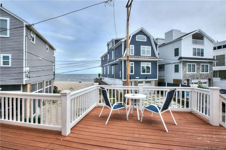 Foto del edificio - 1007 Fairfield Beach Rd