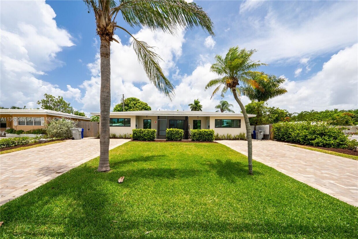 Foto principal - 2520 NE 12th St