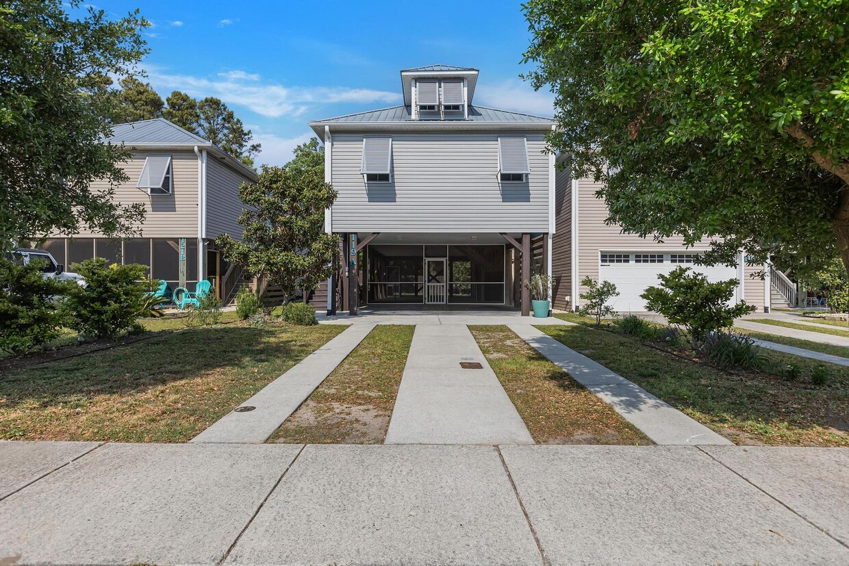 Foto principal - Surf City Home for Rent!