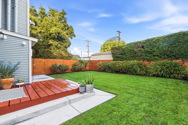 Foto del edificio - 3136 Grape St