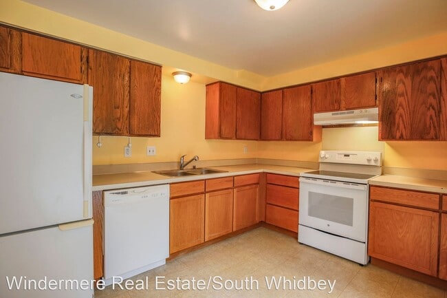 Building Photo - 2 br, 1.5 bath House - 4206 Winns Hollow L...