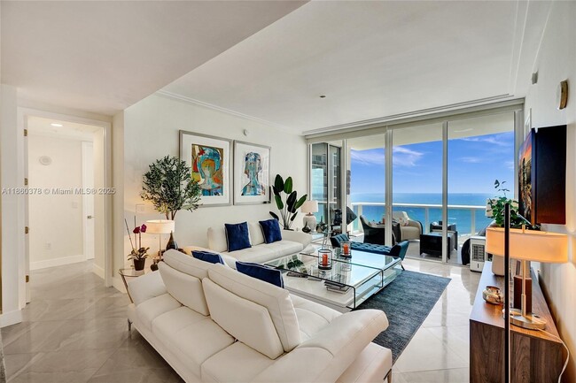 Foto del edificio - 18101 Collins Ave