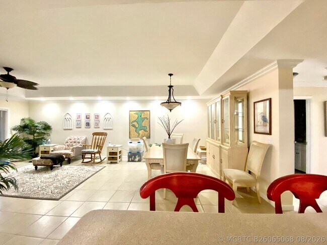 Building Photo - 9132 Pine Springs Dr
