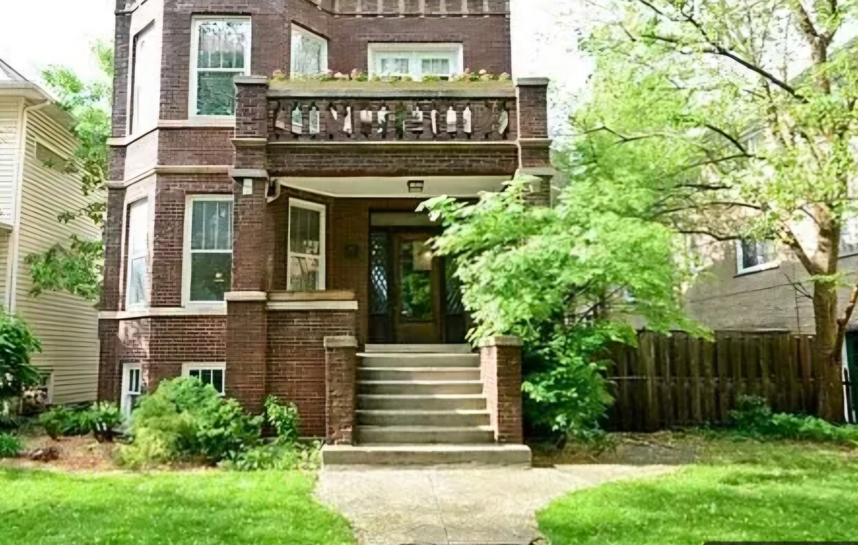 Primary Photo - 1922 W Touhy Ave