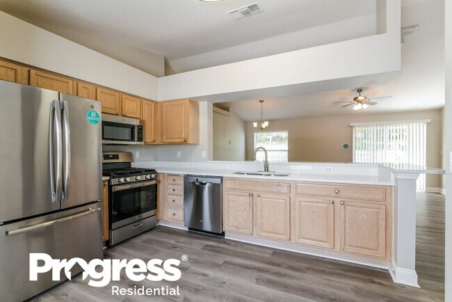 Building Photo - 13449 Silver Leaf Cir