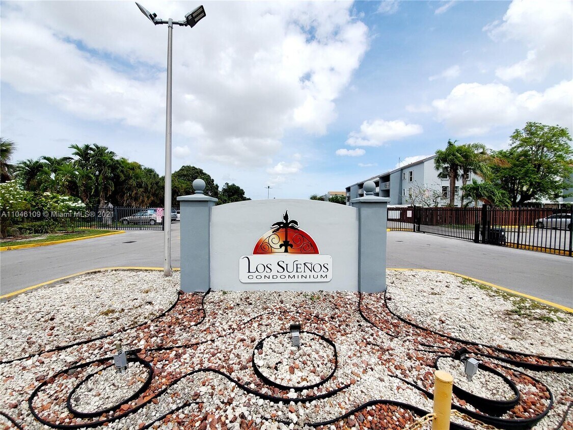 1735 W 60th St Unit M302, Hialeah, FL 33012 Condo for Rent in Hialeah