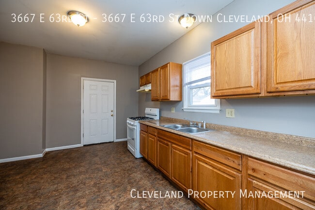 Foto del edificio - 3667 E 63rd St