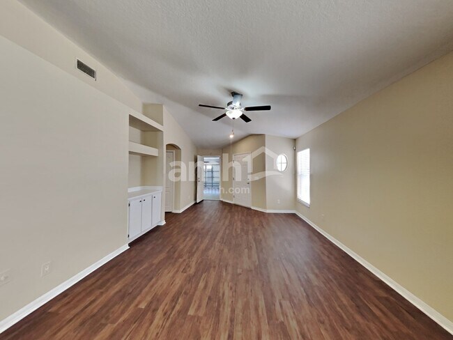 Foto del edificio - 10440 Blackmore Dr
