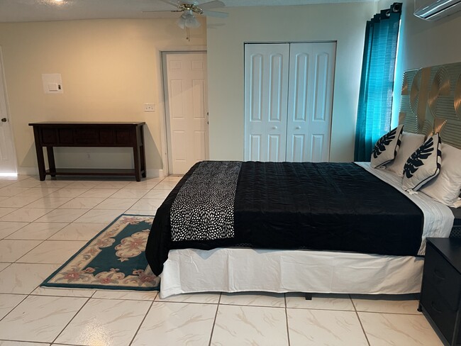 Foto del edificio - 12840 SW 11th Pl