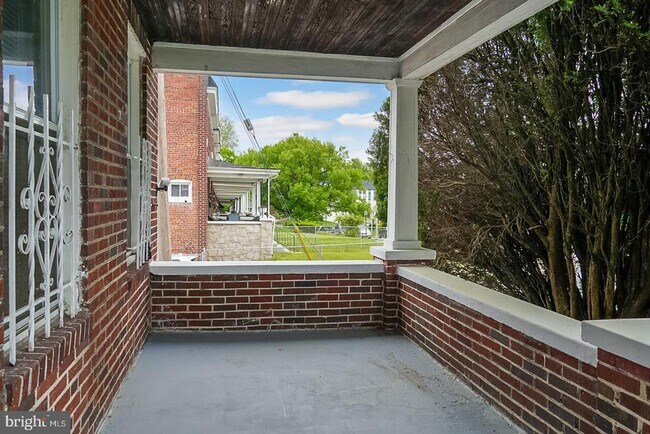 Foto del edificio - 3200 Normount Ave
