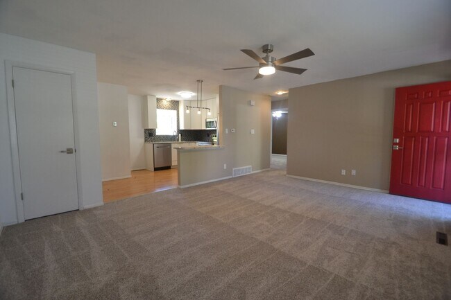 Foto del edificio - 1002 N Walnut St