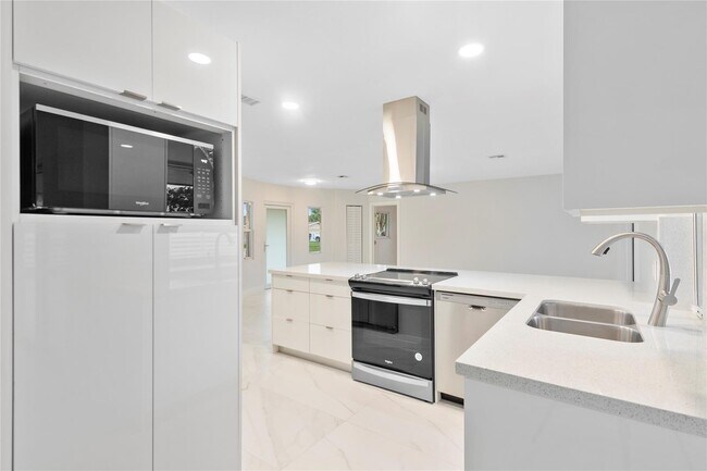 Foto del edificio - 4490 NW 8th St
