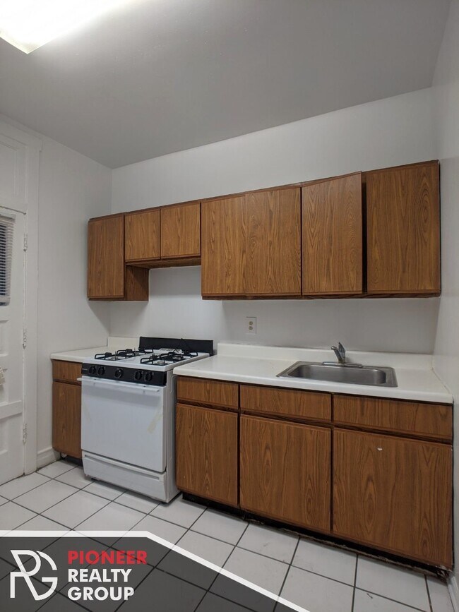 Foto del edificio - 812 W Waveland Ave