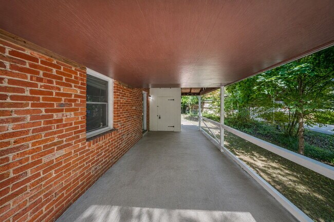 Foto del edificio - 6715 Tildenwood Ln