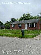 Building Photo - 620 Barefoot Dr