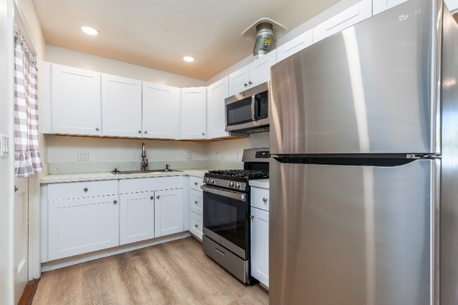 Foto del edificio - 3481 Idlewild Way