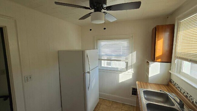 Foto del edificio - 3306 Emerson Ave