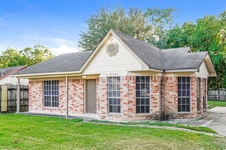 Building Photo - 12526 Zavalla St