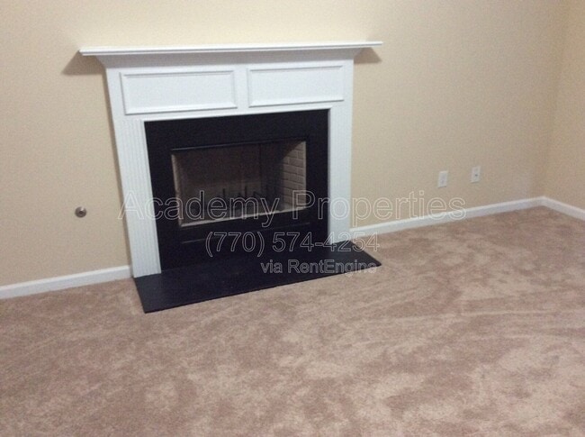 Building Photo - 4015 Yellow Pine Ct
