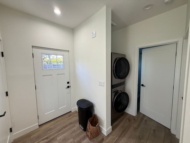 Building Photo - Newly Built in 2025!  4BD/2BA