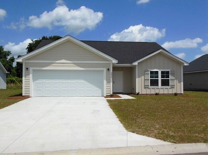 1055 Autumns Wood Cir E, Brunswick, GA House Rental in Brunswick, GA