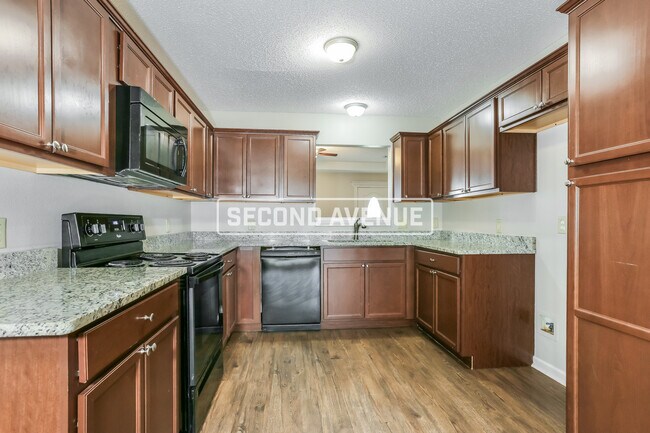 Foto del edificio - 328 Gathering House Dr