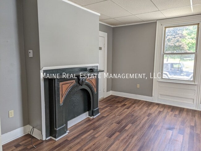 Building Photo - 378 Hammond St
