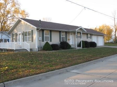 Primary Photo - 3BD/2BD Pet Friendly House in Perryville