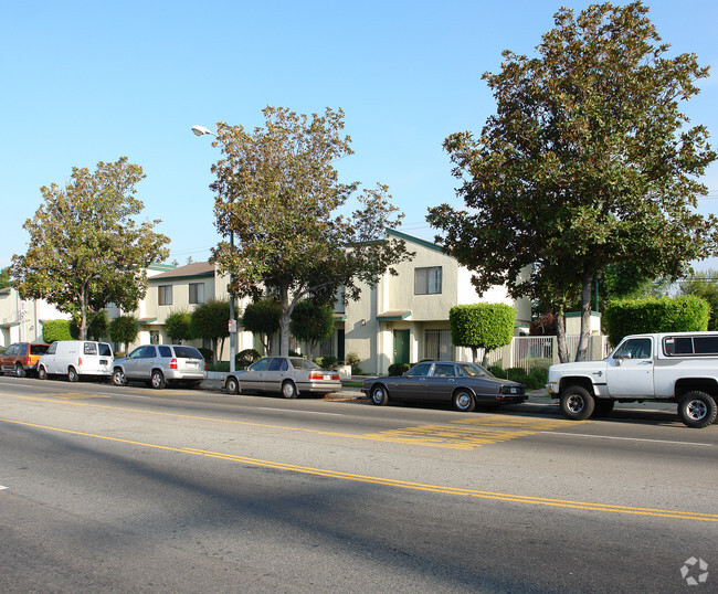 Foto del edificio - Jefferson Townhomes