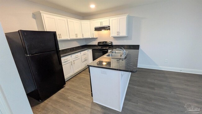 Building Photo - 313 N Navy Blvd