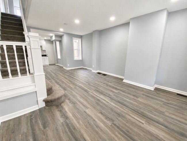Building Photo - Recently Renovated 3 Bedroom Home Near Fairmount Park