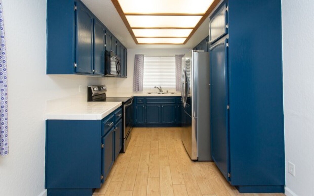 Foto principal - Renovated 3 bedroom 2 bath condo