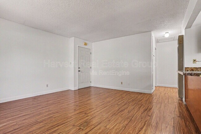 Foto del edificio - 3043 Blossom St