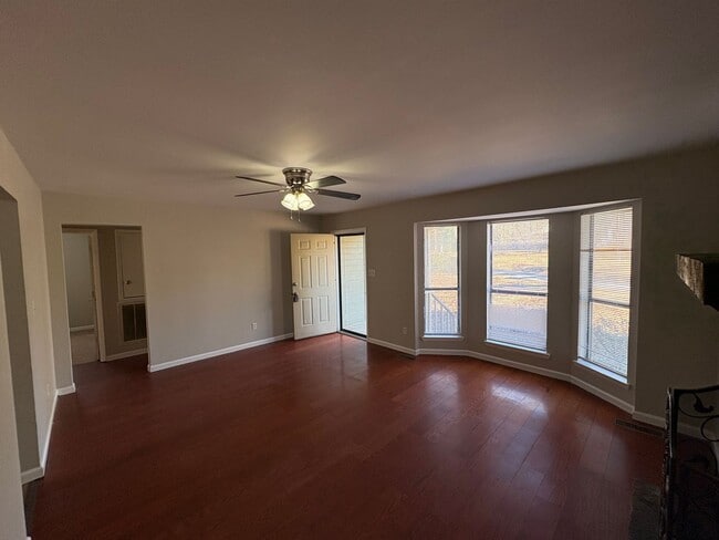 Foto del edificio - For Rent