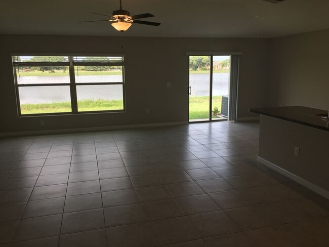 Foto del edificio - 3805 Romano Busciglio St. Tampa, FL 33619