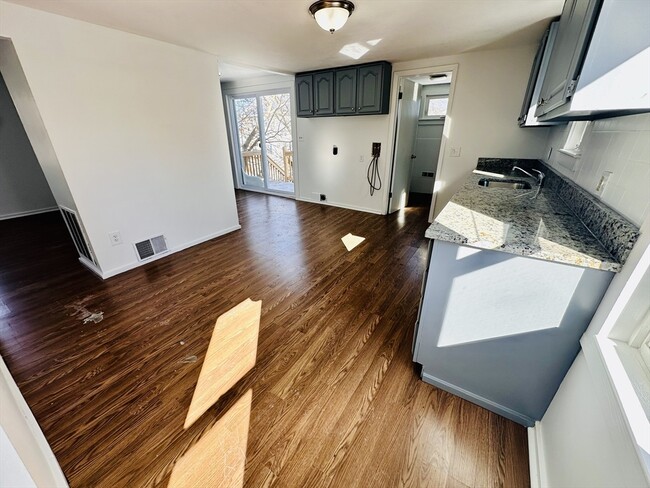 Foto del edificio - 12 Thorndike St