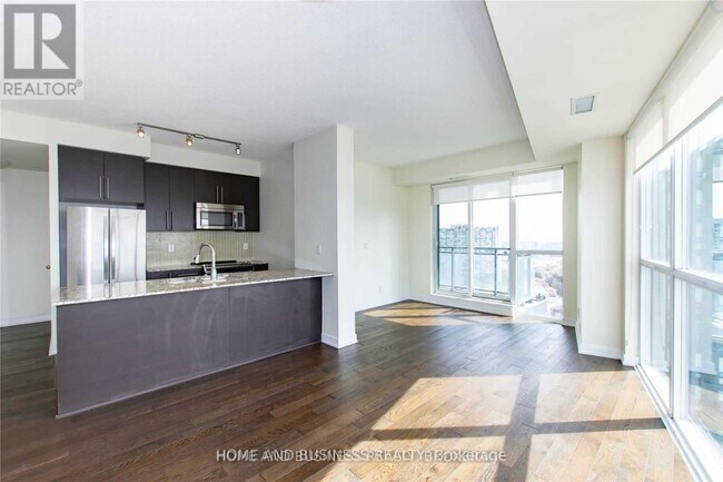 Building Photo - 510 Curran Place