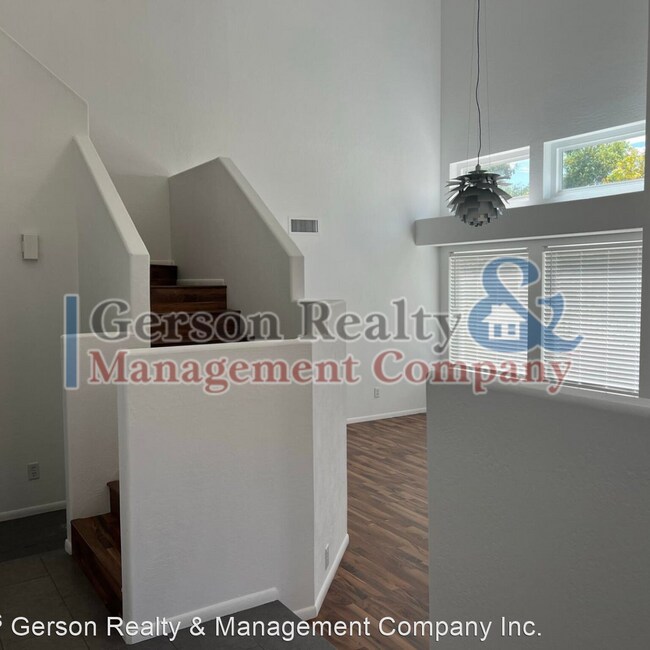 Foto del edificio - 4 br, 2.5 bath House - 1958 W. Peninsula C...