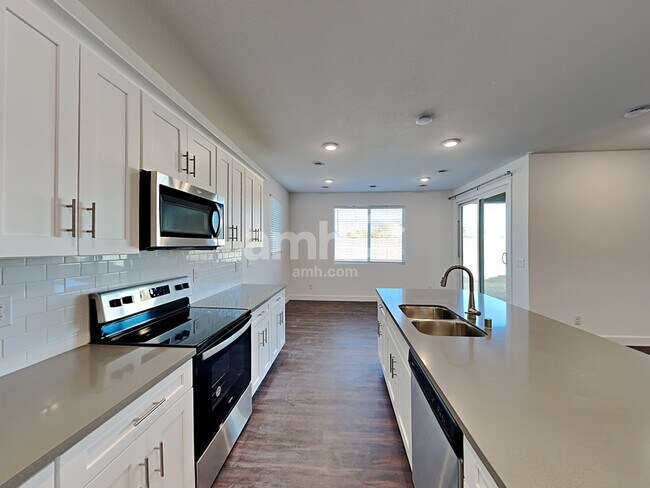Building Photo - 4905 Colossal Star Street
