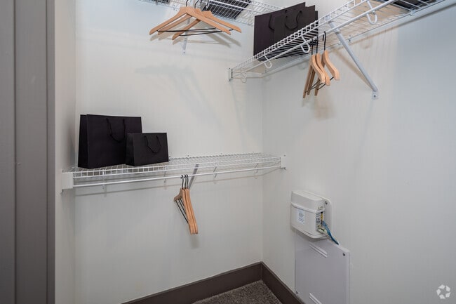 2BR, 2BA - Lyrical - 1,098SF - Walk-In Closet - Mandolin at Stream Valley