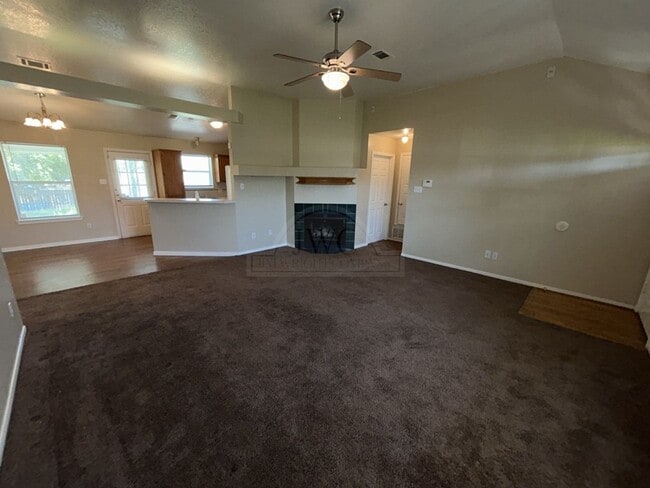 Building Photo - 3816 Sawtooth Dr