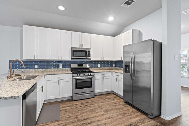 Building Photo - 2024 Cedar Tree Ct